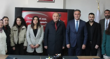 Hanak’ta 24 Kasım Öğretmenler Günü kutlandı