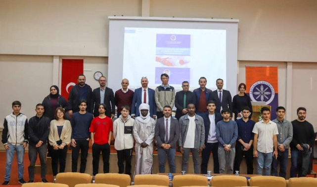 İİBF’de “Türkiye’ye Japonya’dan Bakmak” Söyleşisi