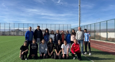 Kura Kadın Futbol Takımı’ndan Öğretmenler Günü’ne Özel Maç