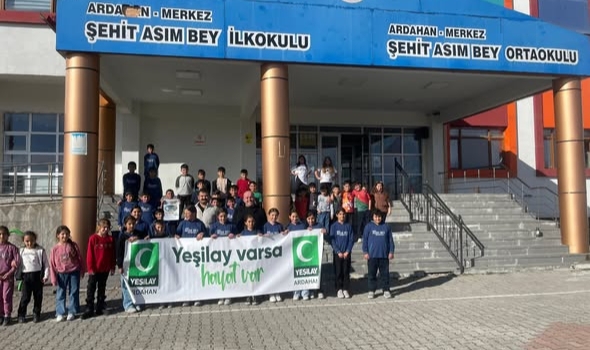 Yeşilay Ardahan Şubesi’nden Dünya Çocuklar Günü Etkinliği