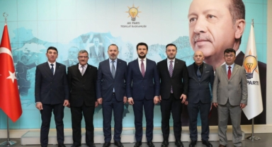 AK Parti Hanak İlçe Başkanlığı’nda Bayrak Değişimi