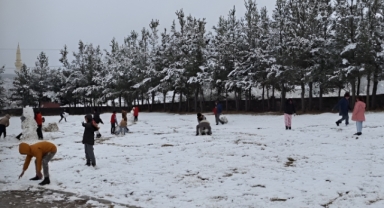 Ardahan'a mevsiminin ilk karı düştü