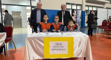 Ardahan’da Bilgi Yarışması Heyecanı: İl Şampiyonu TOBB Ortaokulu Oldu