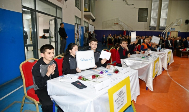 Ardahan'da Genç AR-GE Bilgi Yarışması İl Finali Büyük Heyecana Sahne Oldu