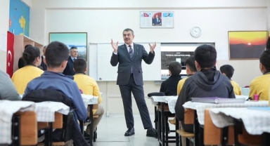 Bakan Tekin Bingöl’de Eğitim Camiasıyla Buluştu