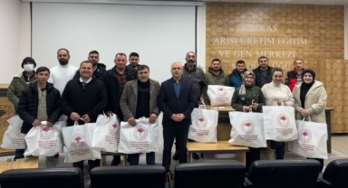 Ardahan’da Sertifikalı Arıcılar Sahaya İniyor