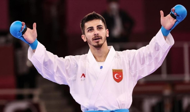 Eray Şamdan Zirvede Veda Etti