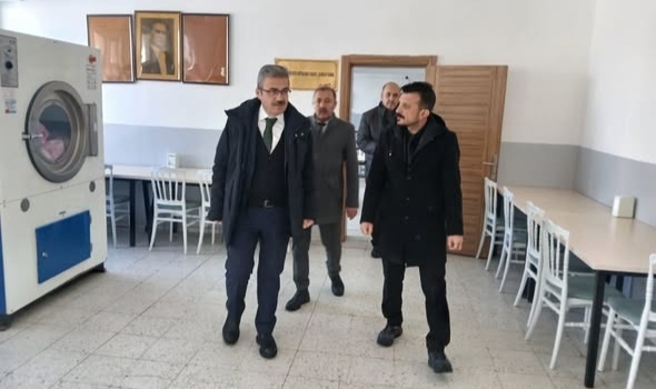 İl Millî Eğitim Müdürü Yusuf Uzantı’dan Çıldır’da Eğitim Çıkartması