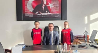 Minik gazetecilerin ilk röportaj konuğu da Dr. Askeroğlu oldu