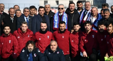 Vali Çiçekli’den Serhat Ardahanspor’a