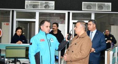 Vali Hayrettin Çiçek’ten Yeni Yıl Mesaisindeki Personele Anlamlı Ziyaret