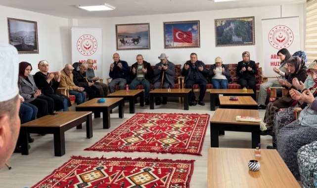 6 Şubat Deprem Şehitleri Dualarla Yad Edildi