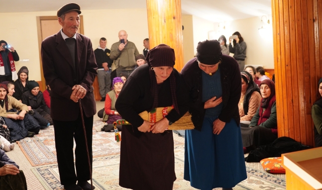 Seyitören Köyü Cemevi’nde Hızır Cemi Coşkuyla Gerçekleştirildi