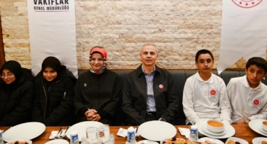 Vali Çiçekli, Hafızlık Öğrencileriyle İftar Sofrasında Buluştu