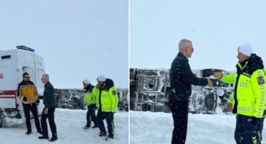 Vali Çiçekli Kaza Yerinde İnceleme Yaptı