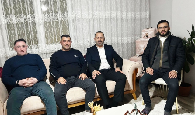 AK Parti Ardahan Teşkilatından İftar Sonrası Hane Ziyaretleri