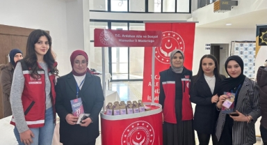 Ardahan’da Kadın Panelinde Bilgilendirme Yapıldı