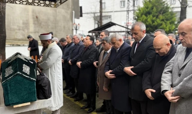 Efrail Çiftçi Annesini Ebediyete Uğurladı