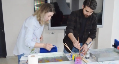 “Geleneksel Ebru Sanatı Öğreniyorum” etkinliği gerçekleştirildi